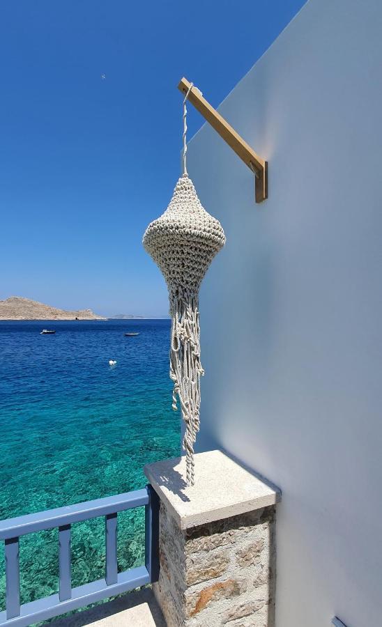 Halki Sea Breeze - A Waterfront Villa エクステリア 写真
