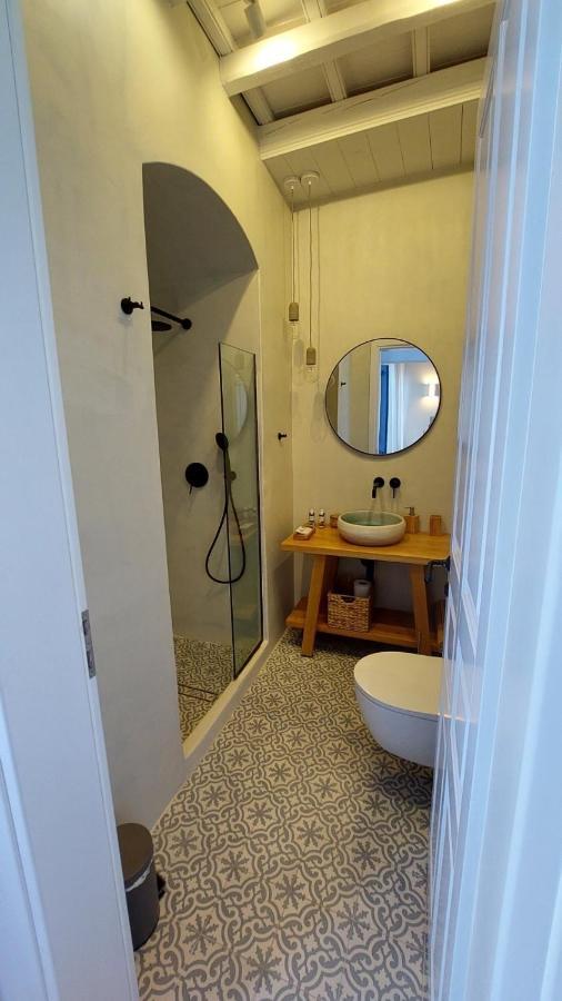 Halki Sea Breeze - A Waterfront Villa エクステリア 写真